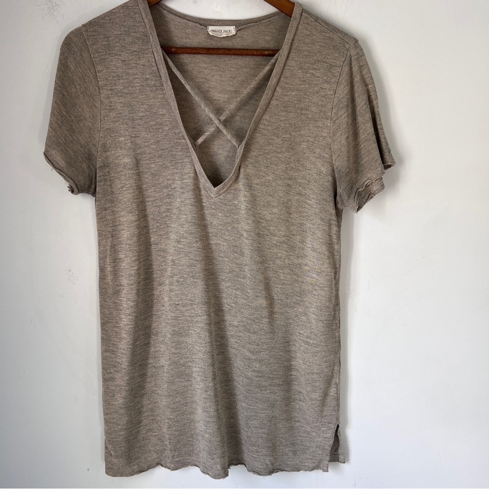 Emory Park Tan Gray Cut Out Short Sleeve Tee Large